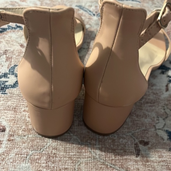 lululs women’s heels - Picture 6 of 6